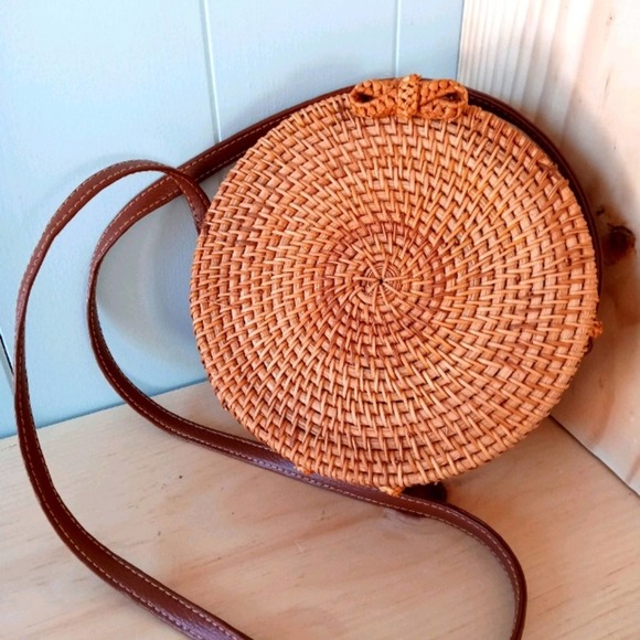 Handbags - Rattan Circle Cross Body Purse